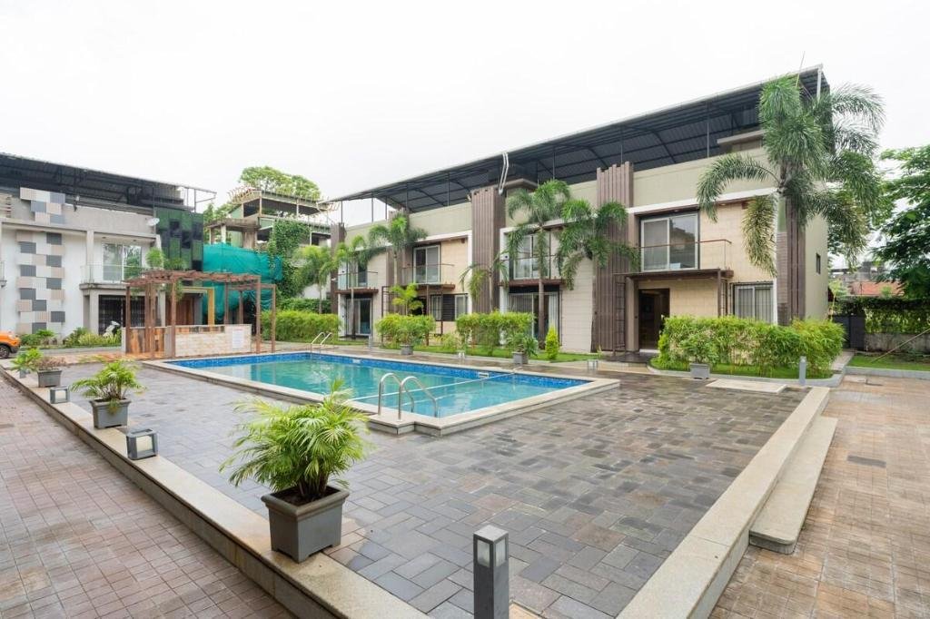 Imperial Calista4BHK near KhandalaHills x Solis Nature