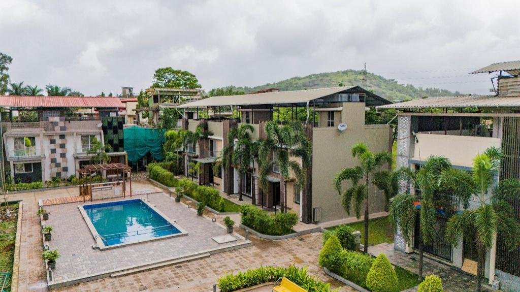 Imperial Calista4BHK near KhandalaHills x Solis Nature