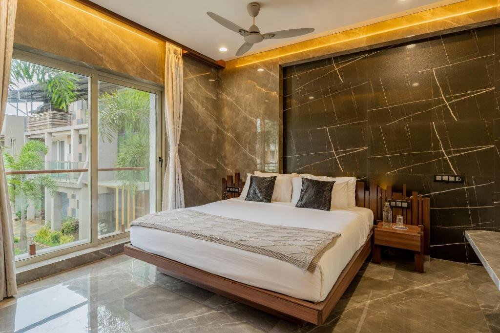 Imperial Calista4BHK near KhandalaHills x Solis Nature
