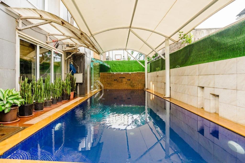 Moonstone Meadows Suite By Alaya Stays With Shared Poo x Solis Nature