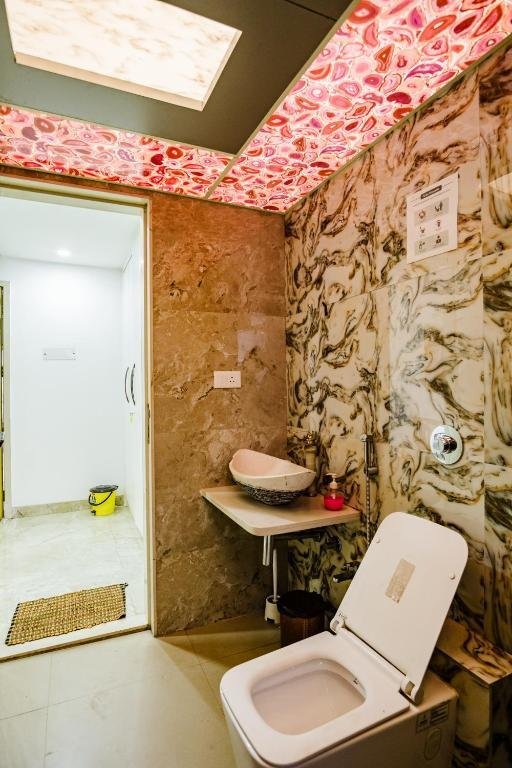 Moonstone Meadows Suite By Alaya Stays With Shared Poo x Solis Nature