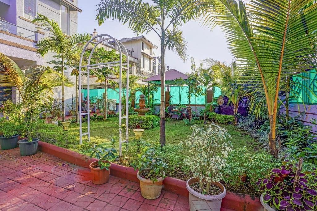 Alaya Stays 4 BHK with Poolside Gazebo & Garden - Vill x Solis Nature