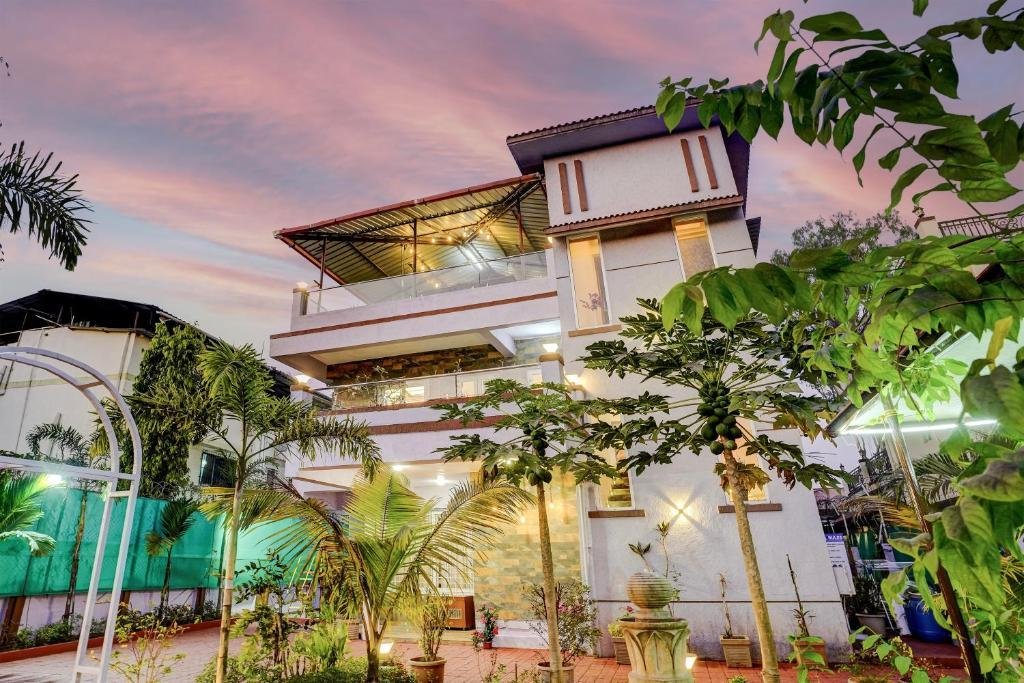 Alaya Stays 4 BHK with Poolside Gazebo & Garden - Vill x Solis Nature