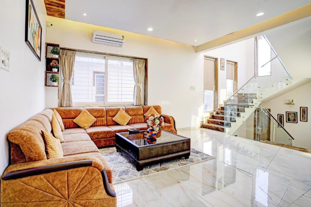 Alaya Stays 4 BHK with Poolside Gazebo & Garden - Vill x Solis Nature