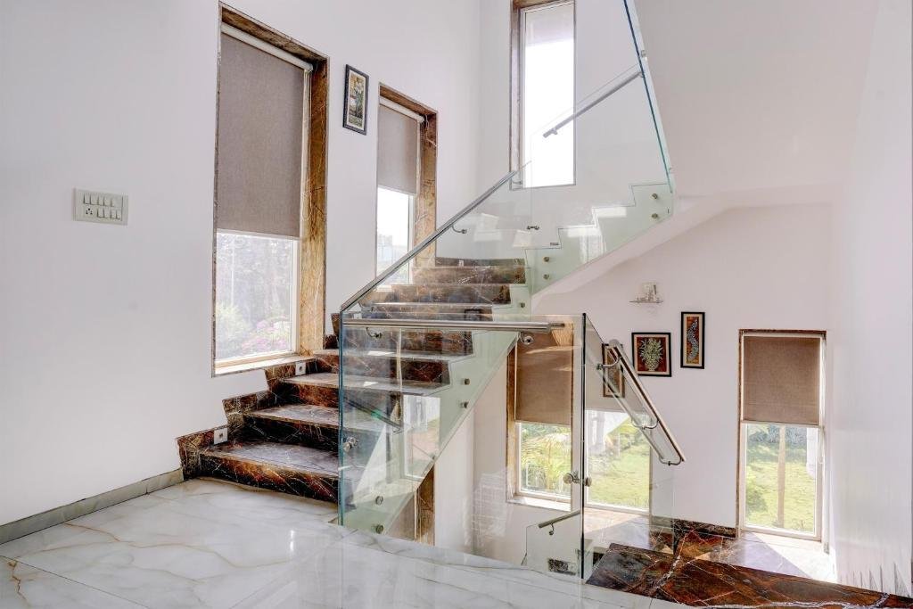 Alaya Stays 4 BHK with Poolside Gazebo & Garden - Vill x Solis Nature