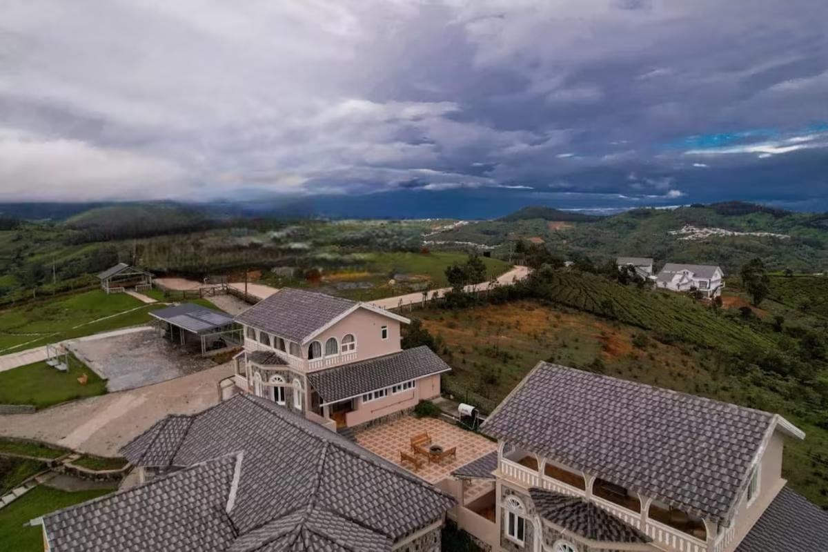 Italian Themed 1BR Villa in Ooty | Emerald Lake x Solis Nature