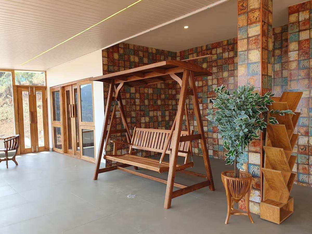 Premium A/C Wooden Rooms in Ooty Farm near lake x Solis Nature
