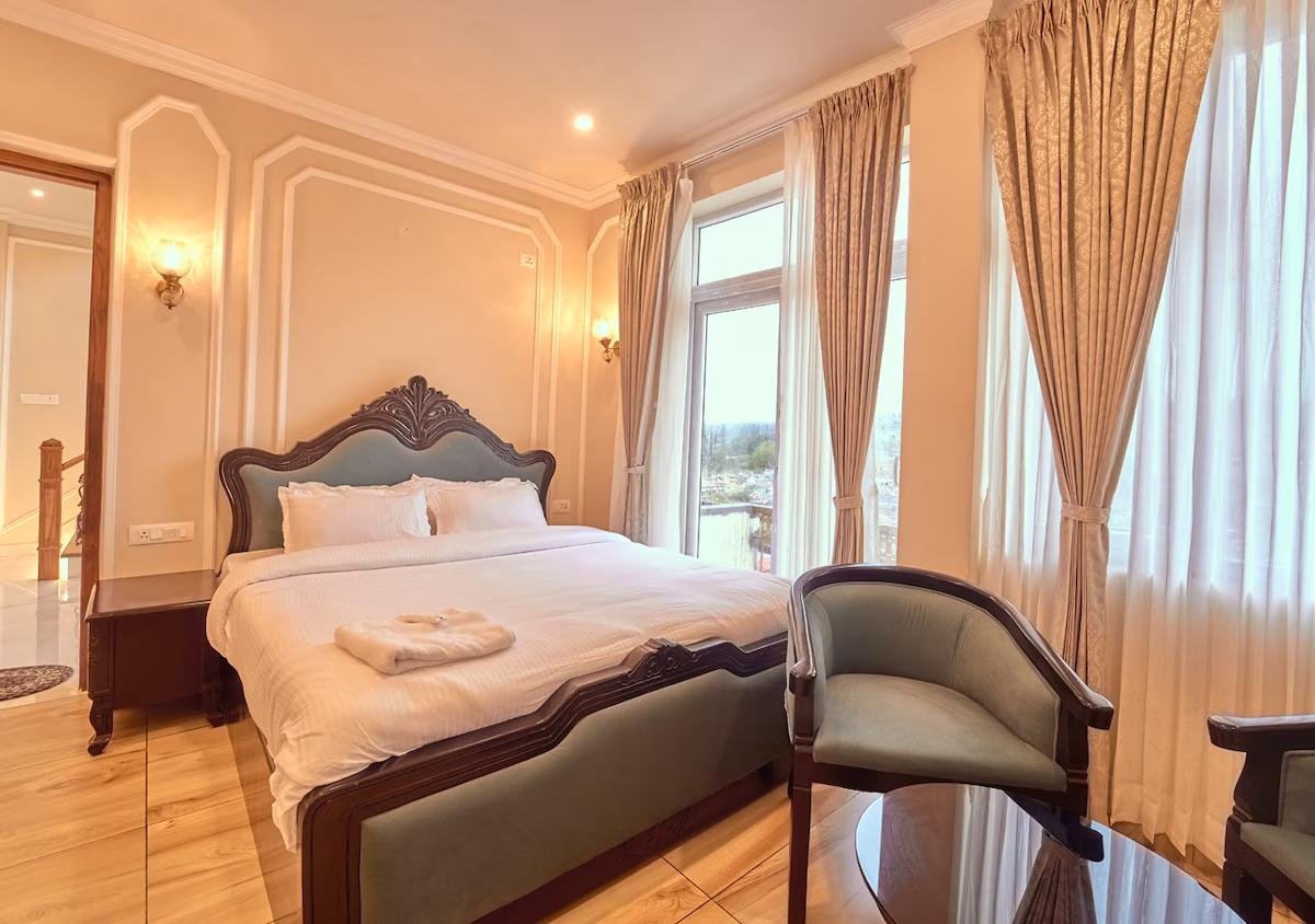 King Palace - Queen Room x Solis Nature