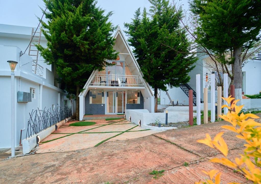 Cucuu Nest Villa Coonoor by VOYE HOMES - Surrounded by x Solis Nature