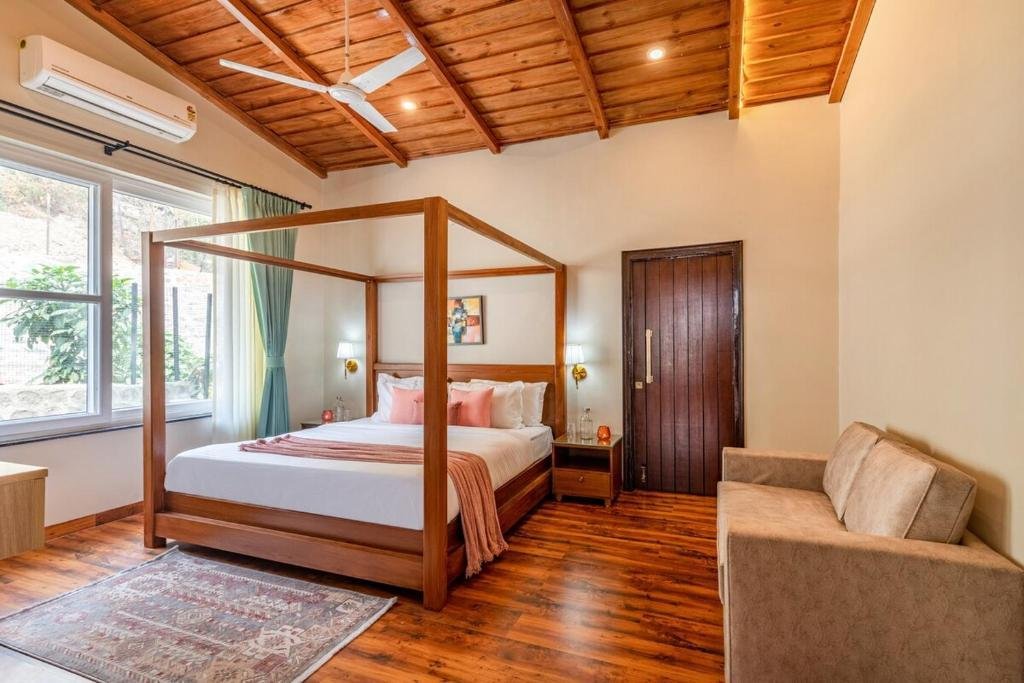 ELIVAAS Twin Chalets 4 BHK Escape with Valley-facing L x Solis Nature