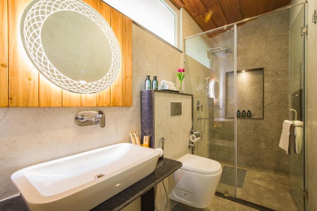 ELIVAAS Twin Chalets 4 BHK Escape with Valley-facing L x Solis Nature