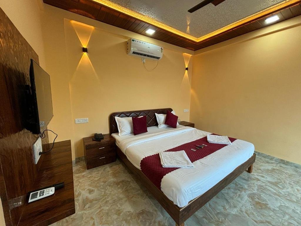 Coral Cove Resort, Nagaon x Solis Nature