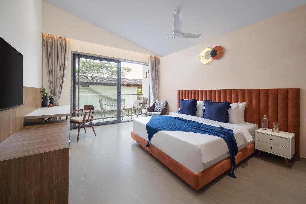 Cloud 7 by ELIVAAS Luxurious 4 BHK Villa with Pvt Pool x Solis Nature