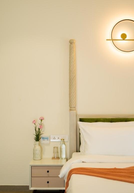 Cloud 7 by ELIVAAS Luxurious 4 BHK Villa with Pvt Pool x Solis Nature