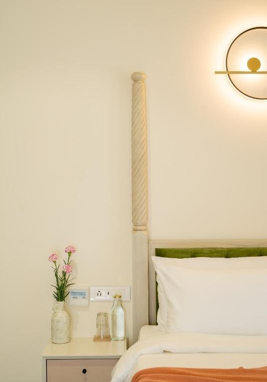 Cloud 7 by ELIVAAS Luxurious 4 BHK Villa with Pvt Pool x Solis Nature