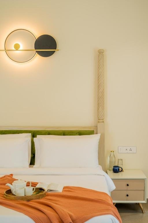 Cloud 7 by ELIVAAS Luxurious 4 BHK Villa with Pvt Pool x Solis Nature