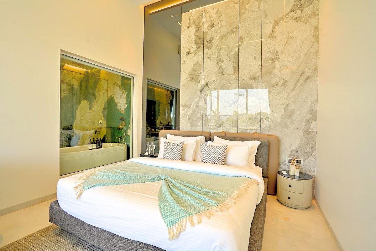 Majestic Glass Villa W/ Pvt Pool, Garden & Gazebo x Solis Nature