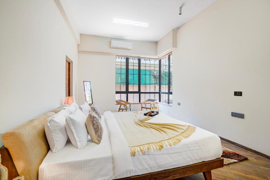 ELIVAAS Villa 39 - Serene 6 BHK Retreat with Pvt Pool, x Solis Nature