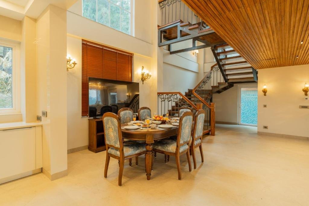 ELIVAAS 4 BHK with Pvt Pool - Cloud 7 x Solis Nature