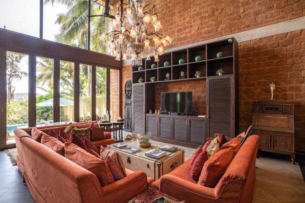 ELIVAAS The Glass Villa - An ultra-luxurious 4-BHK vil x Solis Nature