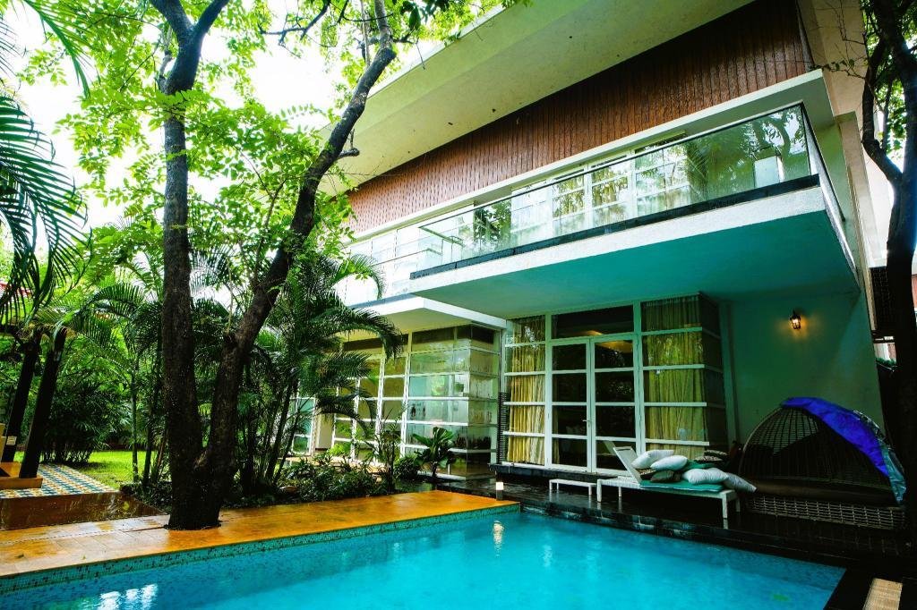 Elivaas - Dahlia Luxurious 4BHK Villa with Pvt. Pool a x Solis Nature