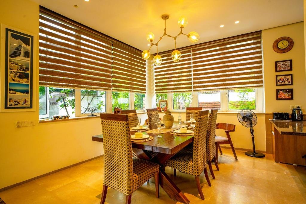 Elivaas - Dahlia Luxurious 4BHK Villa with Pvt. Pool a x Solis Nature