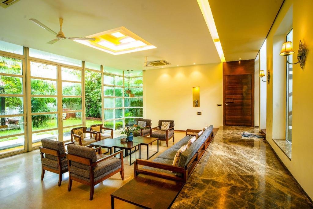 Elivaas - Dahlia Luxurious 4BHK Villa with Pvt. Pool a x Solis Nature