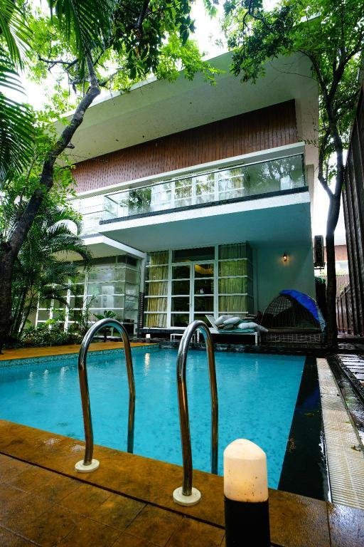 Elivaas - Dahlia Luxurious 4BHK Villa with Pvt. Pool a x Solis Nature