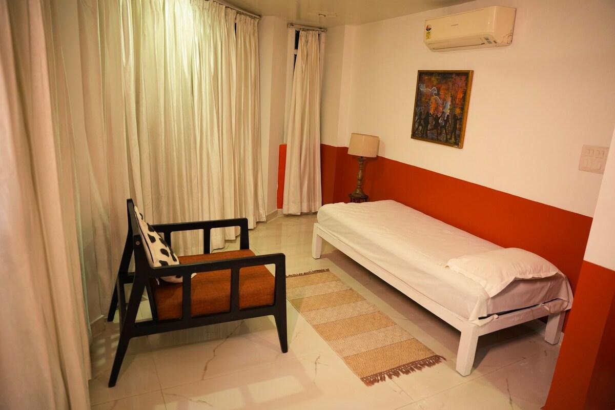 Modern Luxury Apartment with a Theme room in HKV x Solis Nature