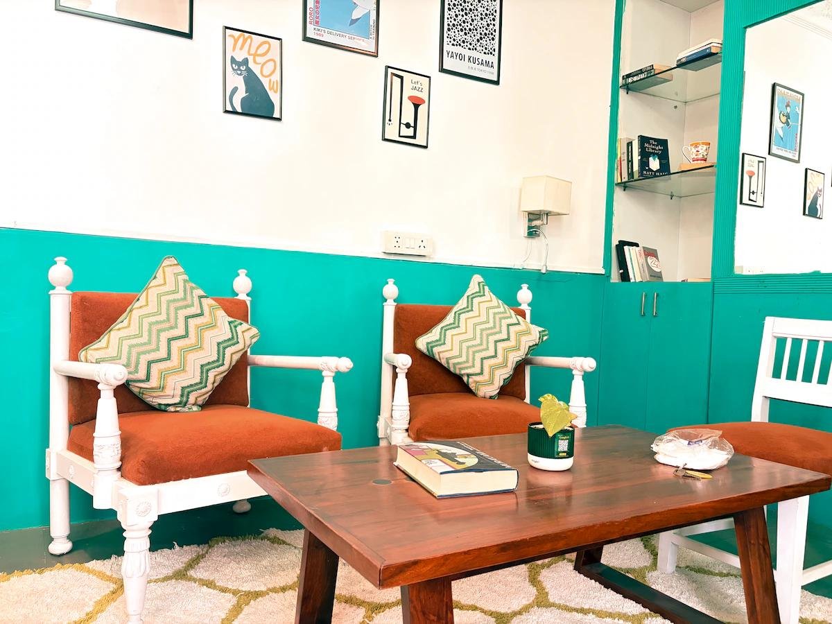 Sunlit Apartment in HKV w/Cafés & Nightlife nearby x Solis Nature