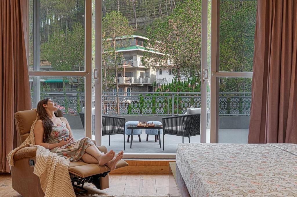 ELIVAAS Bask and Blessings Meadows 3-BHK Pet-Friendly x Solis Nature