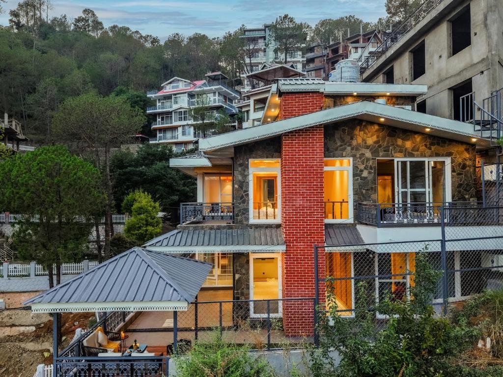ELIVAAS Bask and Blessings Meadows 3-BHK Pet-Friendly x Solis Nature