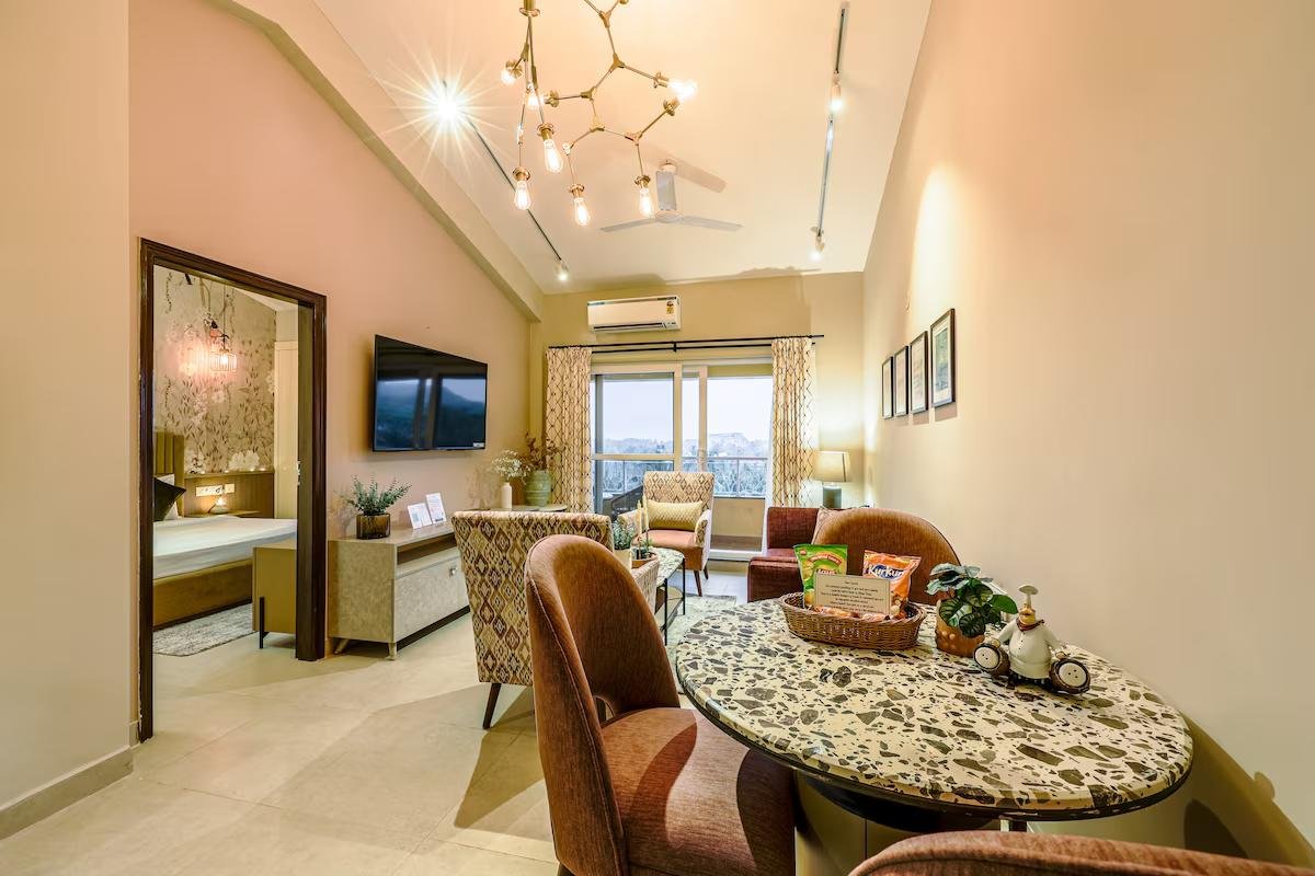 Veera Marina | Charming 1-BHK x Solis Nature