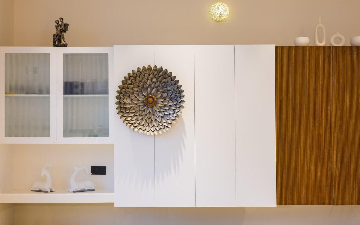ELIVAAS Antarmann Casa Zenith (6-BHK) x Solis Nature