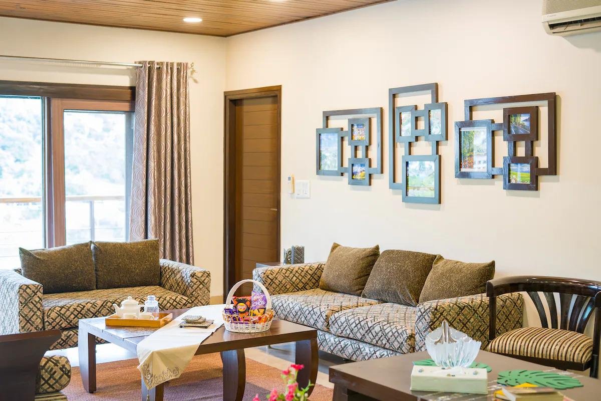 ELIVAAS Lakeview Manor 4 BHK x Solis Nature