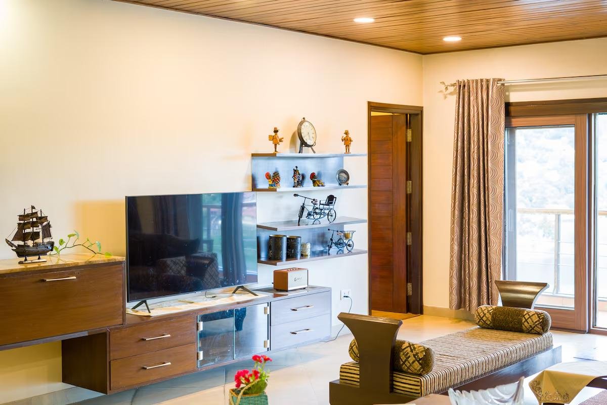 ELIVAAS Lakeview Manor 5 BHK x Solis Nature