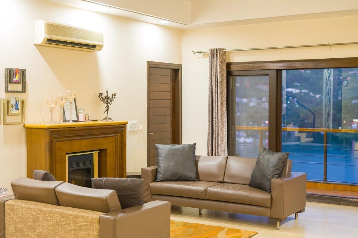 ELIVAAS Lakeview Manor 4 BHK x Solis Nature
