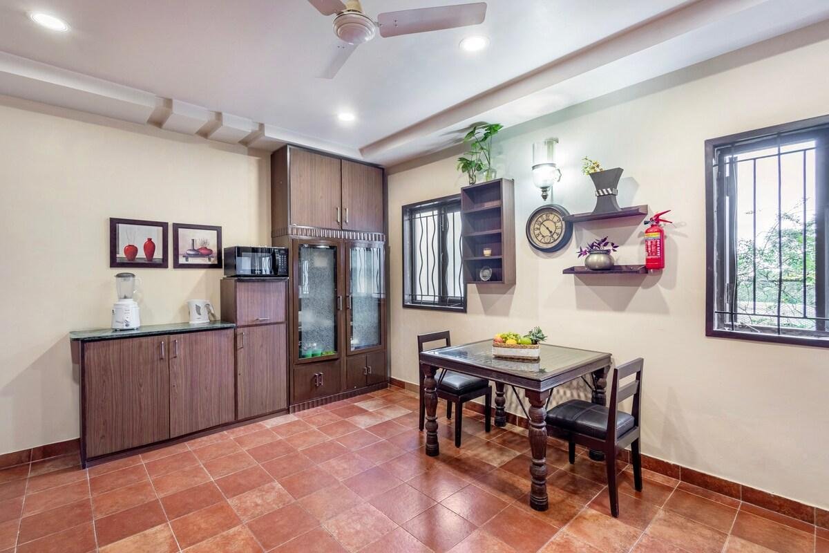 ELIVAAS Lakeview Manor 5 BHK x Solis Nature