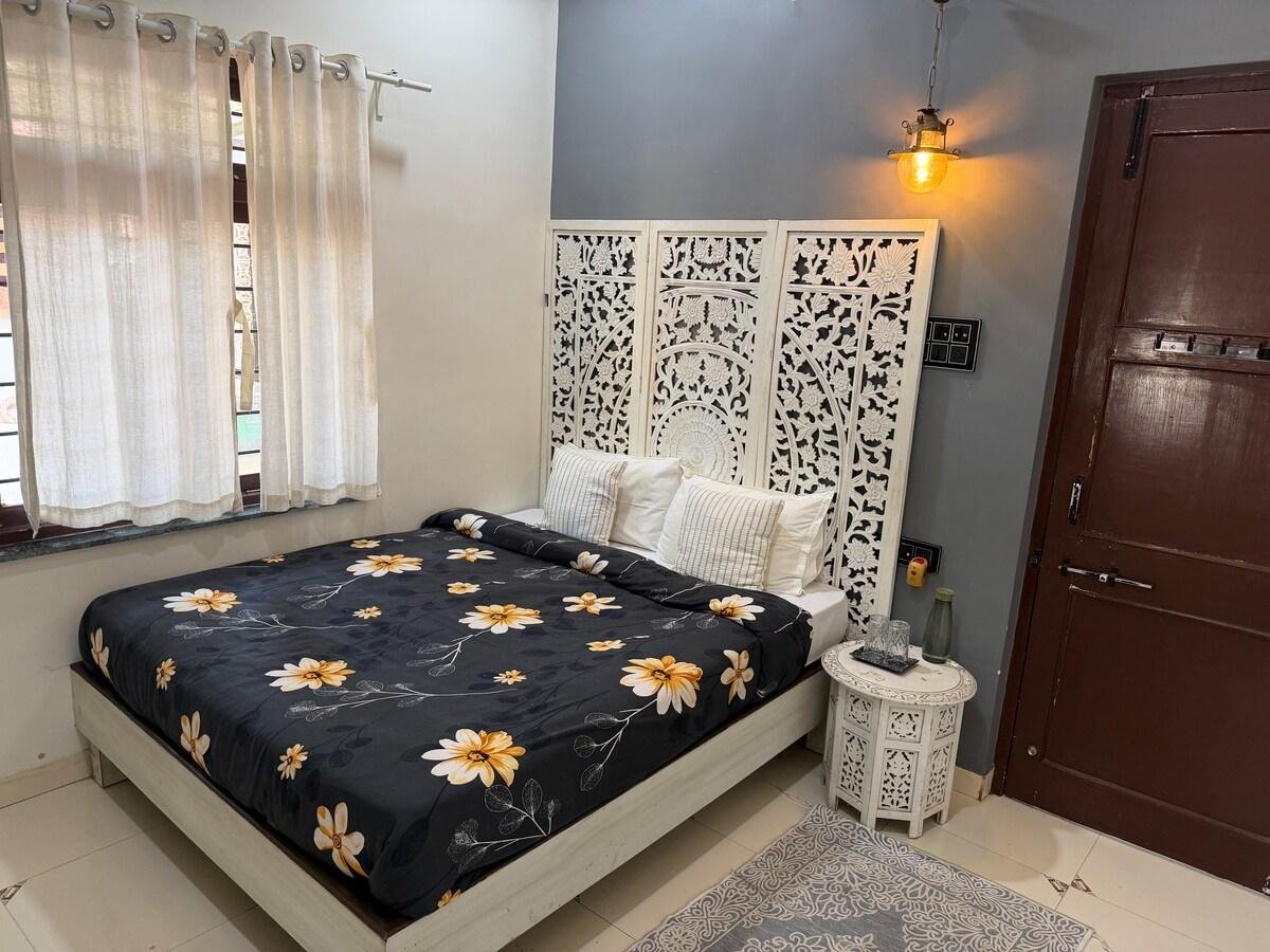 Nymph Chalet-AugustaHospitality-2bhk-3lvl pool-bbq x Solis Nature