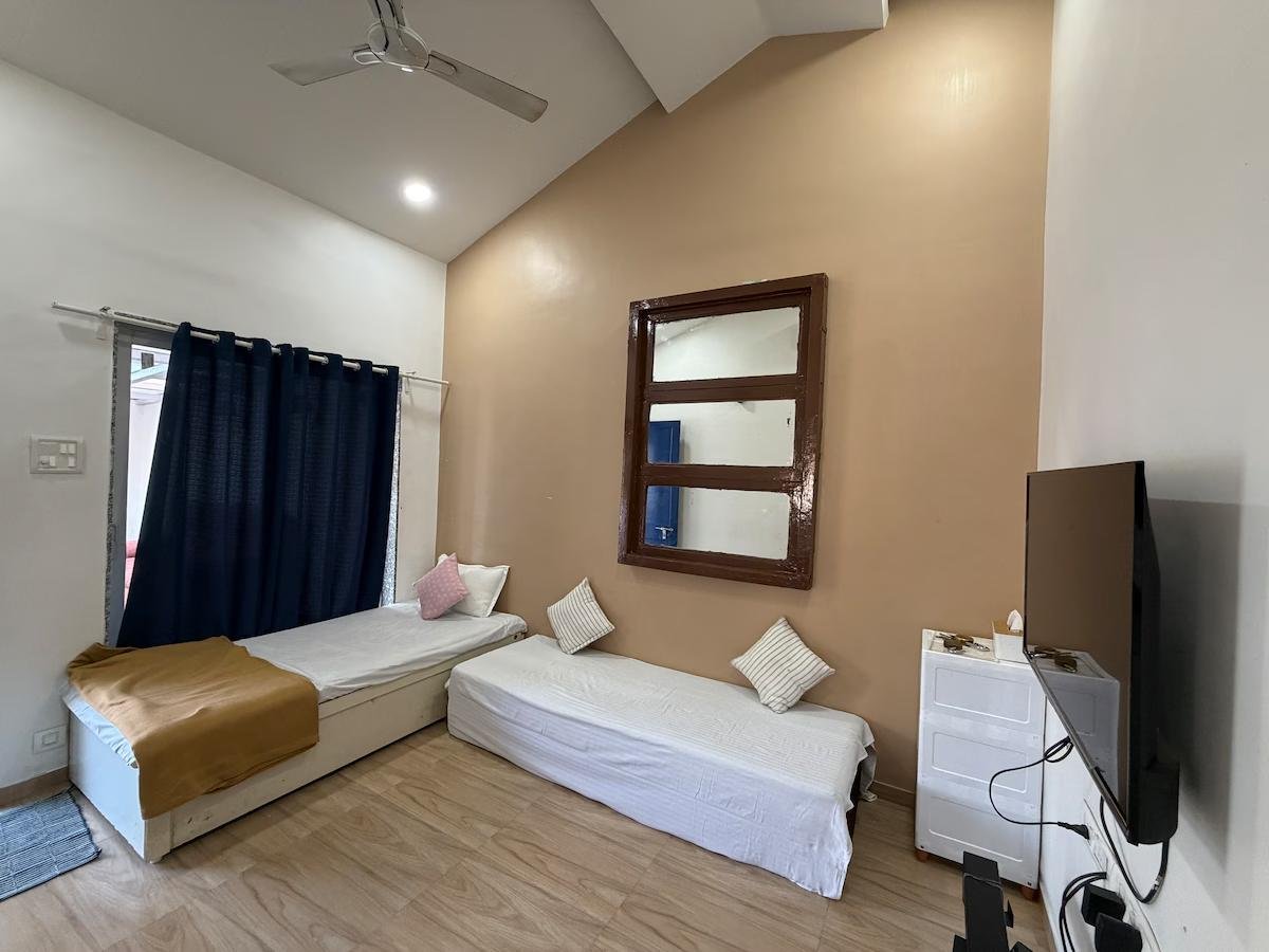 Estrella-2bhk-pool-stargazin-glasroom-ElixirHomes x Solis Nature