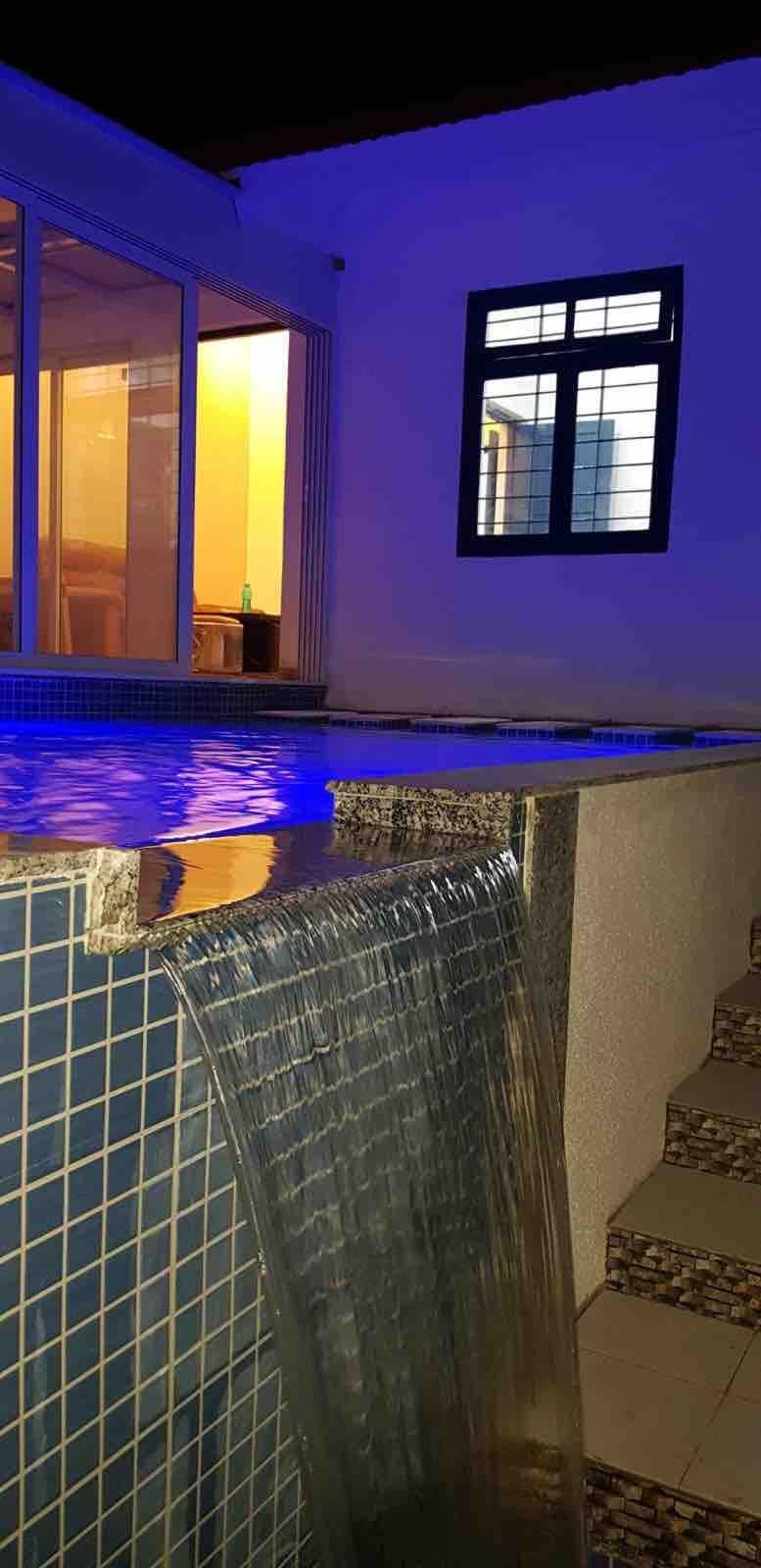 Estrella-2bhk-pool-stargazin-glasroom-ElixirHomes x Solis Nature