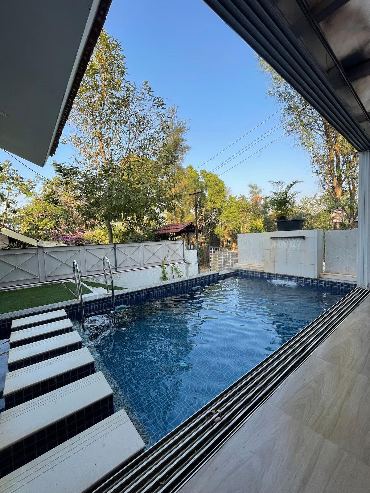 Estrella-2bhk-pool-stargazin-glasroom-ElixirHomes x Solis Nature