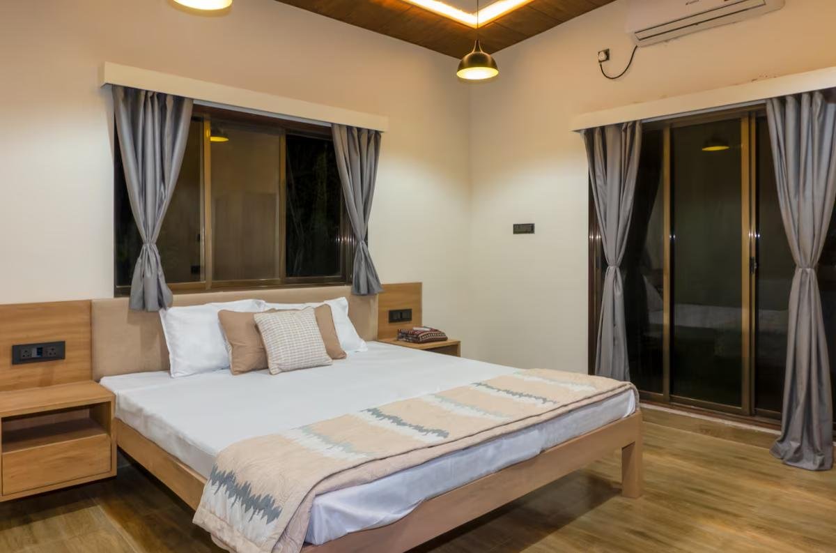 Green Leaf Villa Alibaug x Solis Nature