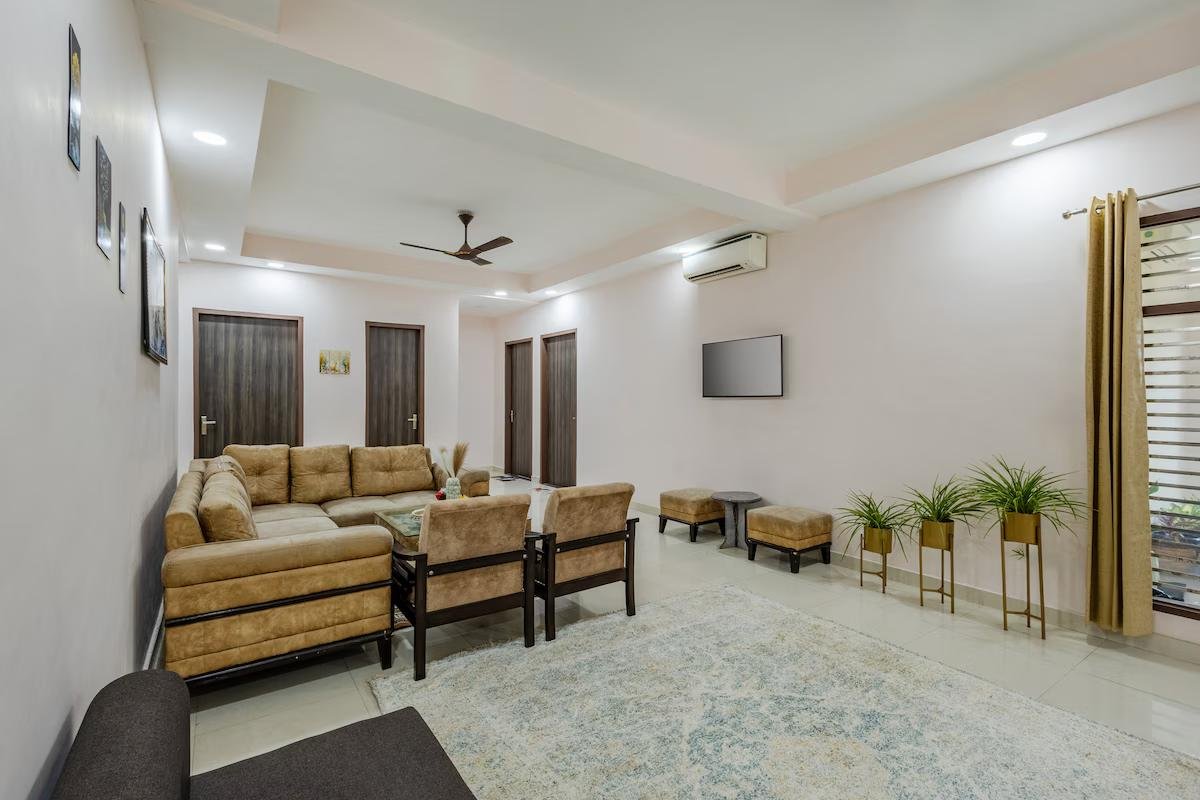 Alaya Stays Ashirwad Farms 5 bhk x Solis Nature