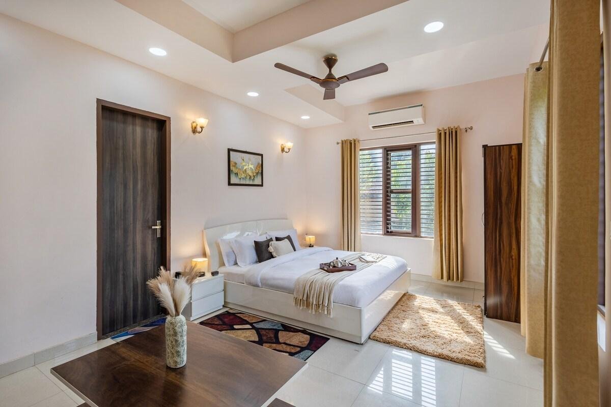 Alaya Stays Ashirwad Farms 5 bhk x Solis Nature