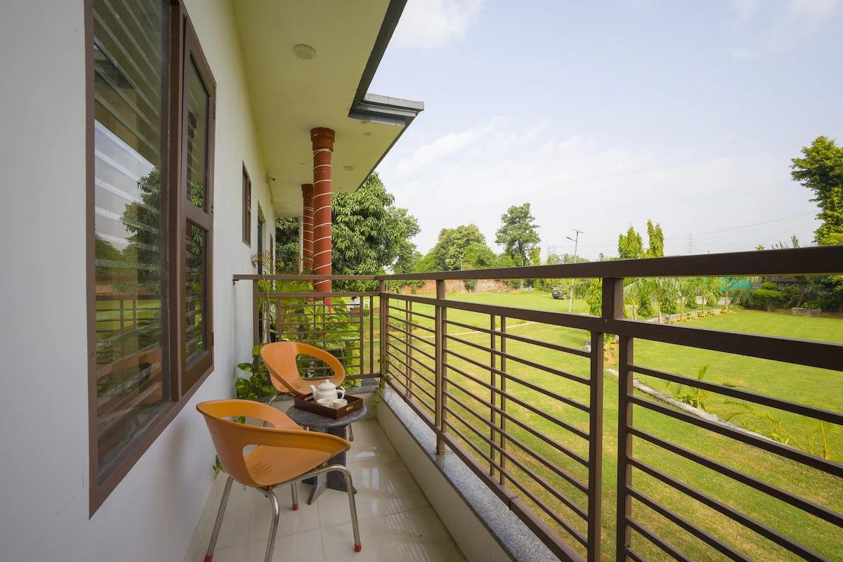 Alaya Stays Ashirwad Farms 5 bhk x Solis Nature