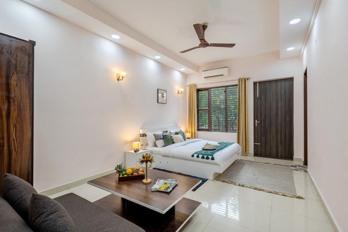 Alaya Stays Ashirwad Farms 5 bhk x Solis Nature