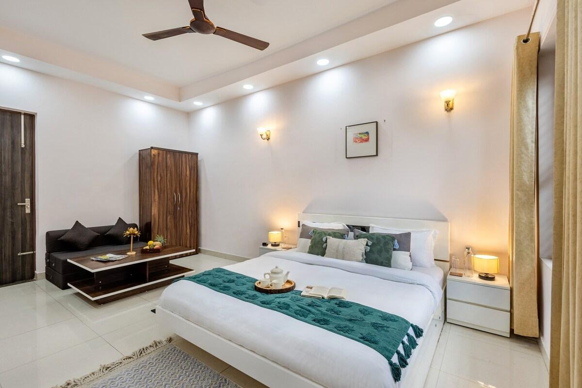 Alaya Stays Ashirwad Farms 5 bhk x Solis Nature