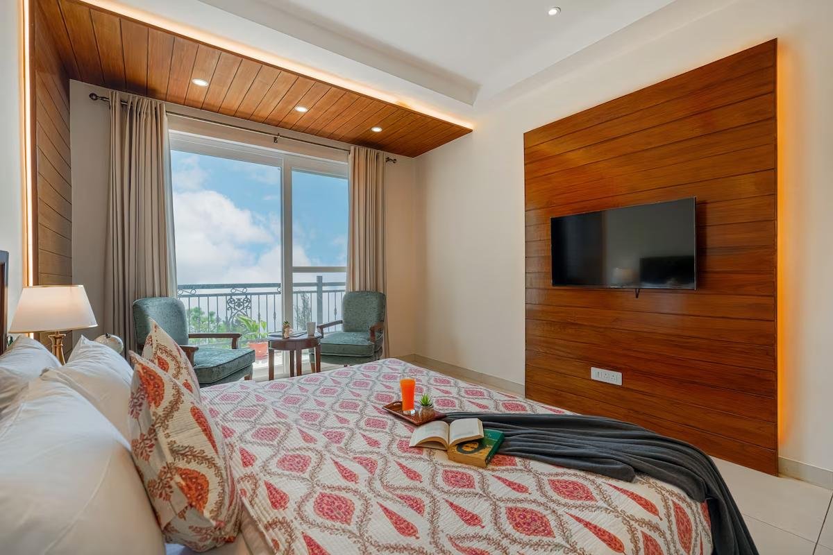 2-BHK W/Attic, Outdoor Seating & Views x Solis Nature