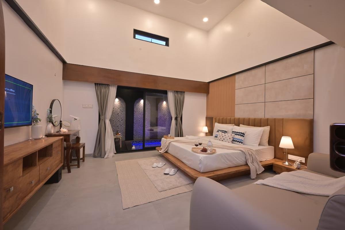 Cozy Cove Lonavala, Maharashtra x Solis Nature